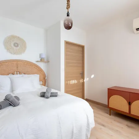 Prázdninový dům Maison T4 Avec Jardin